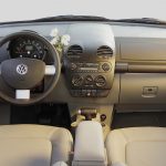 2001VolkswagenNewBeetle003