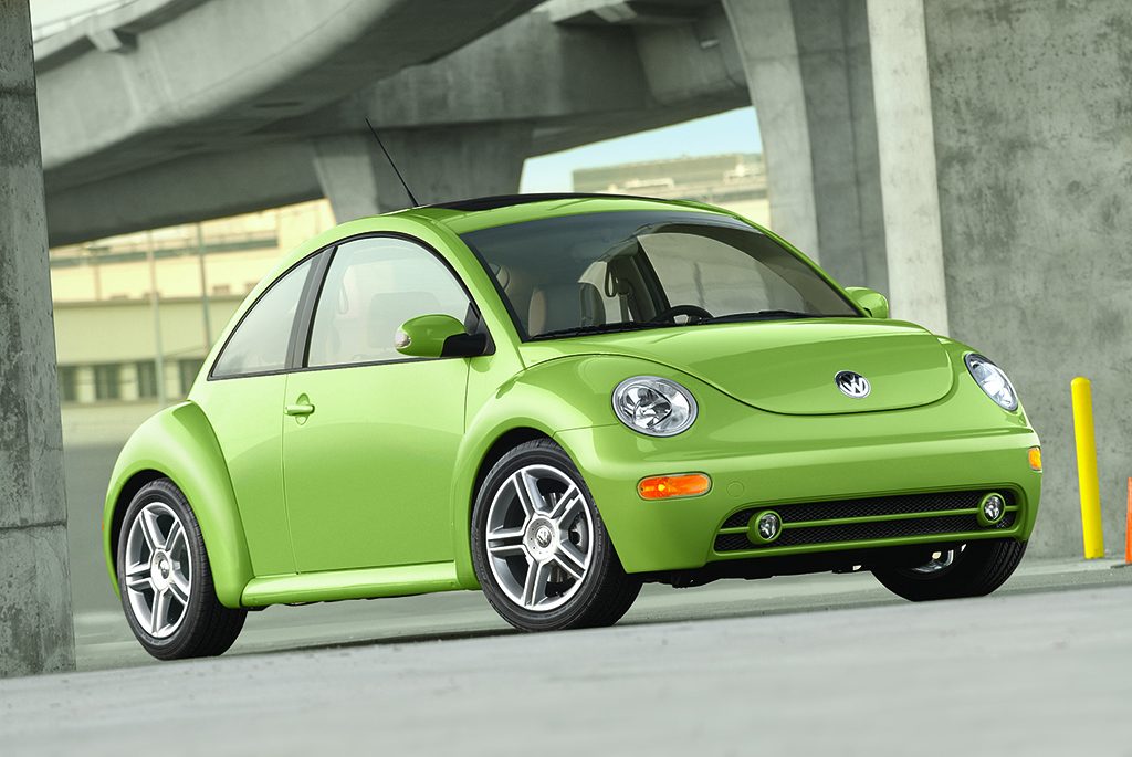 2004VolkswagenNewBeetle006