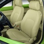 2004VolkswagenNewBeetle013