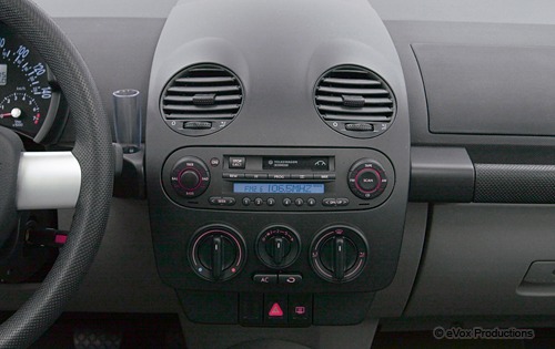 2001_volkswagen_new-beetle_2dr-hatchback_gls_cc_evox_1_500