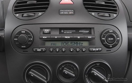 2004_volkswagen_new-beetle_2dr-hatchback_gls_ac_evox_1_500