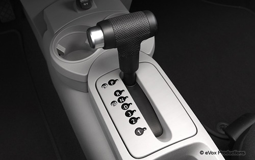 2004_volkswagen_new-beetle_2dr-hatchback_gls_sh_evox_1_500