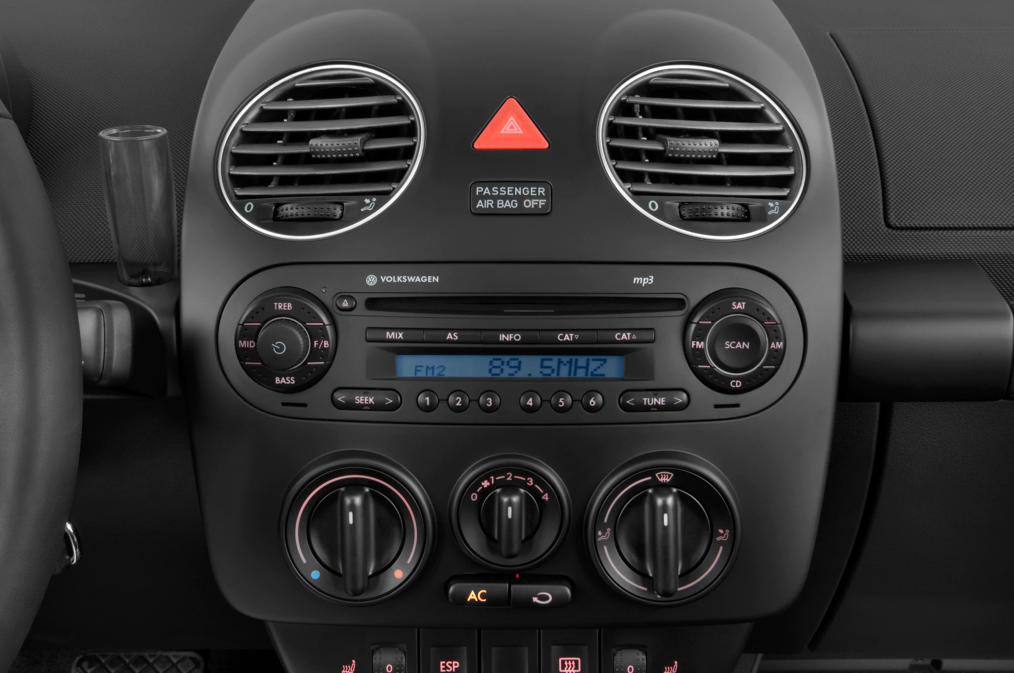 2010-volkswagen-new-beetle-2.5-l-hatchback-audio-system