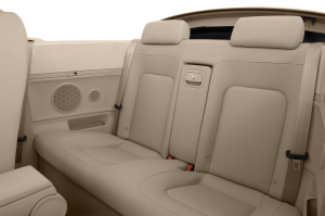 2010-volkswagen-new-beetle-convertible-s-2.5-l-rear-seat