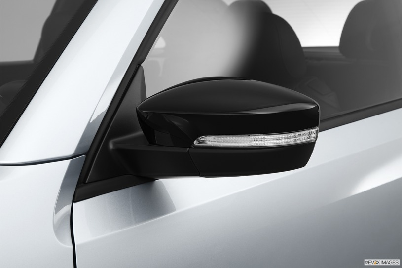 2012_volkswagen_beetle_2dr-hatchback_20t-turbo_sm_evox_1_815